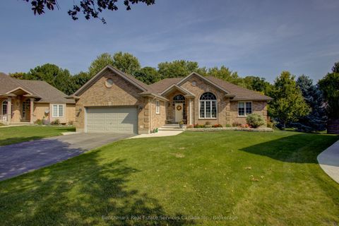 Photo of 10 OAKWOOD Court, St. Marys, ON N4X 1A5 (MLS # X12404358)