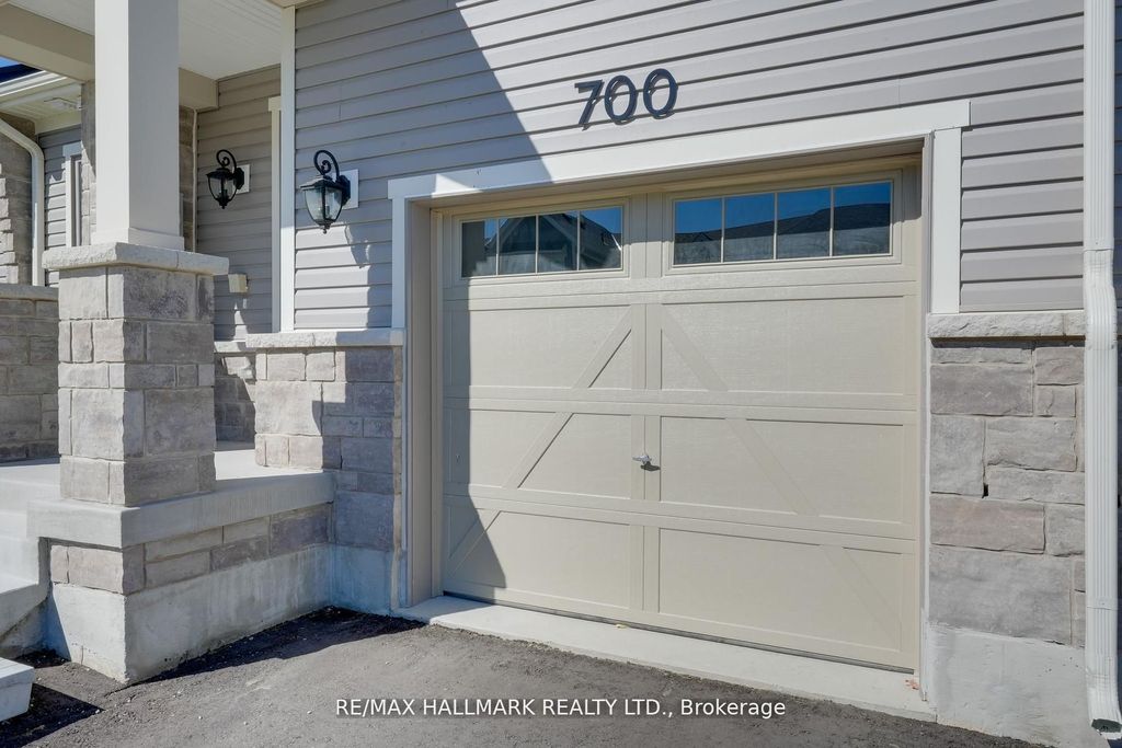 Photo of 700 Sargeant Place, Innisfil, ON L9S 0R9 (MLS # N12744374)