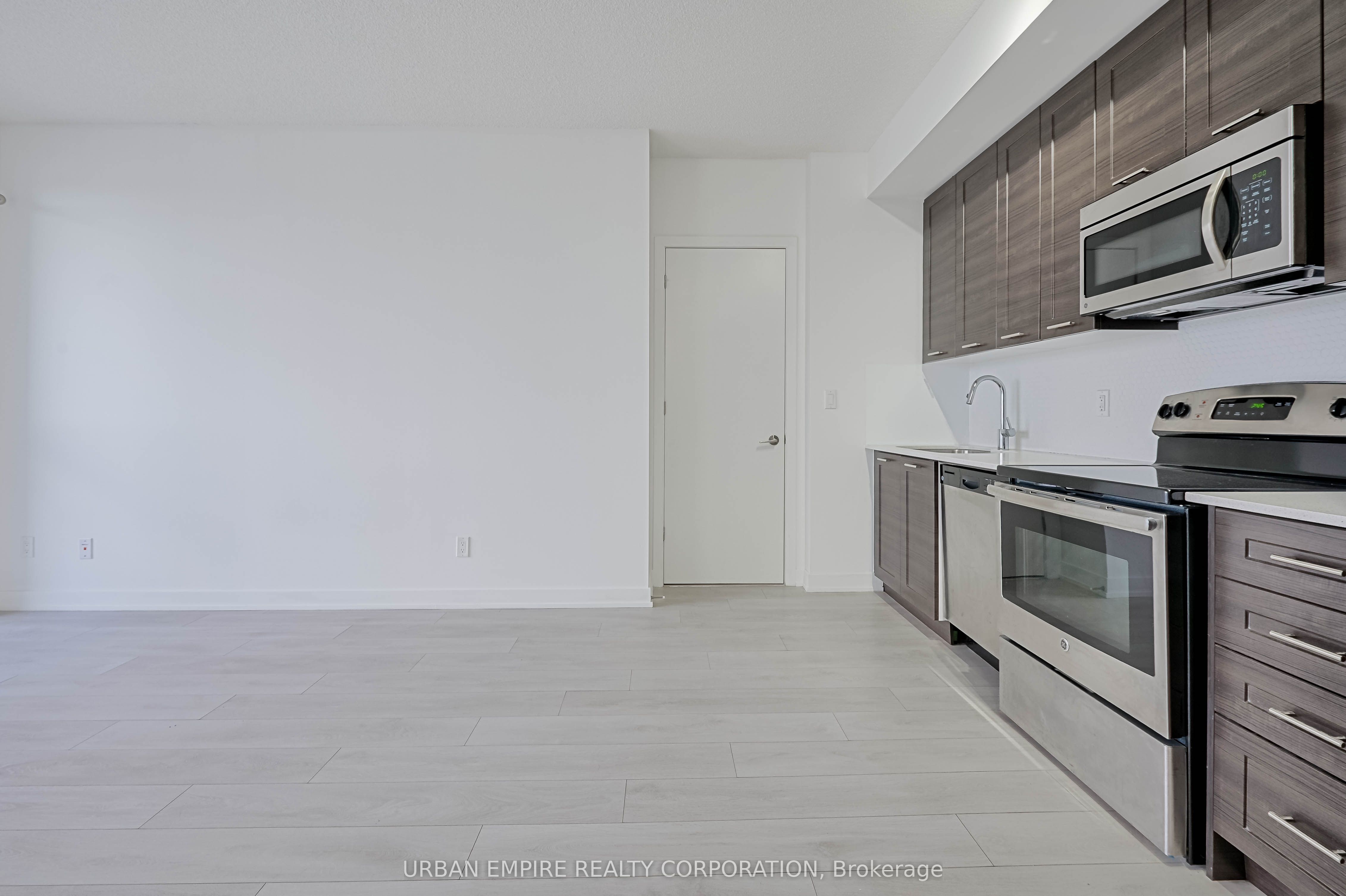 50 Bruyeres Mews 913