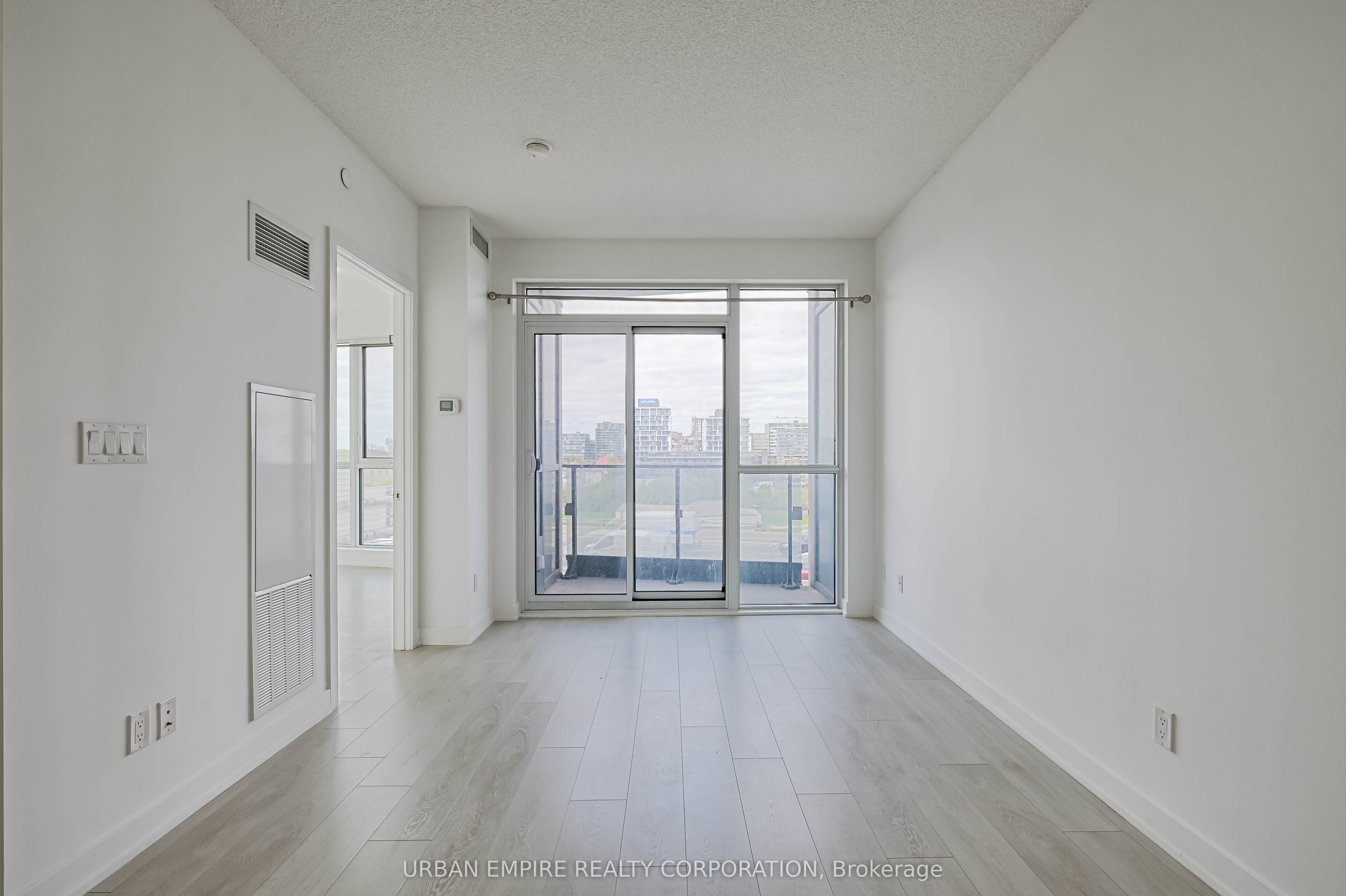 50 Bruyeres Mews 913