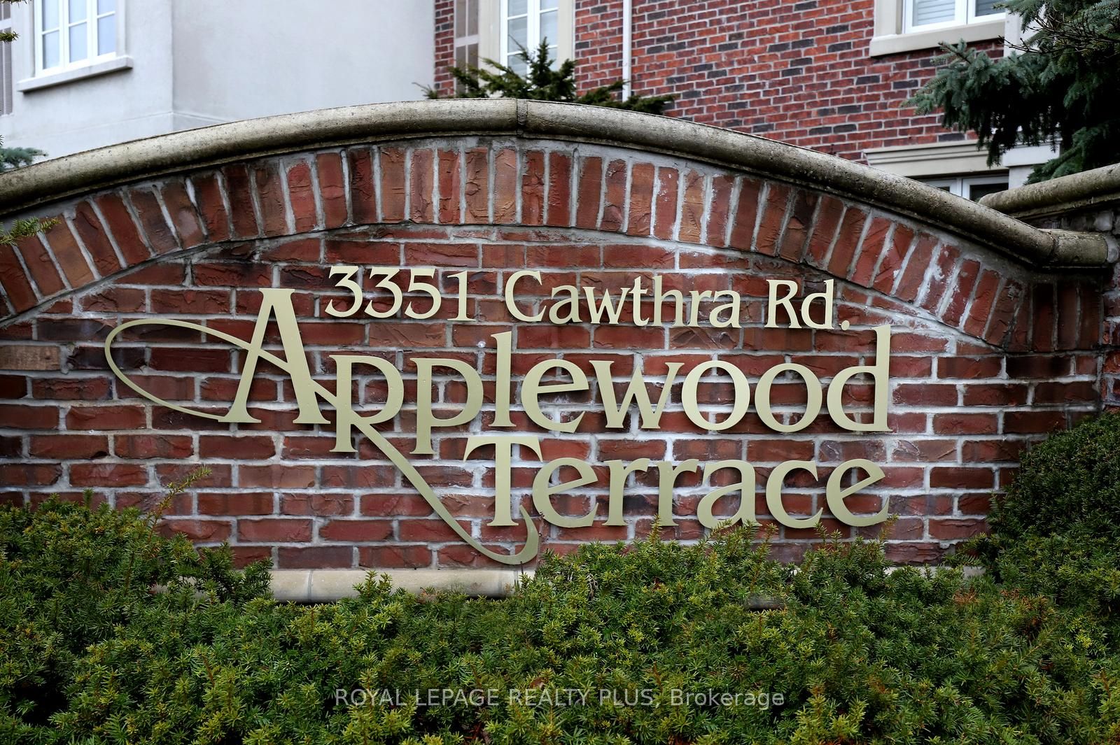 3351 Cawthra Road 215