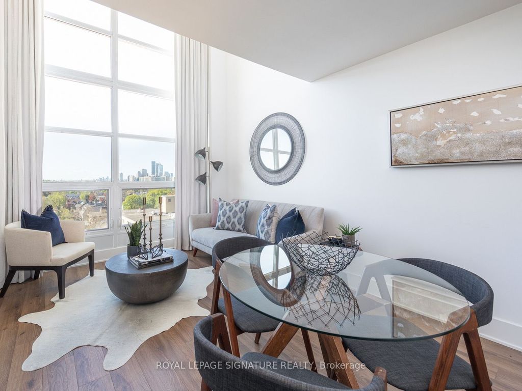 Photo of 111 St Clair Avenue W #925, Toronto, ON M4V 1N5 (MLS # C12364433)