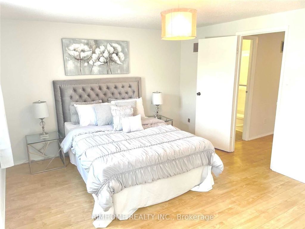 Photo of 180 Valley Stream Drive, Toronto, ON M1V 2A5 (MLS # E13108776)