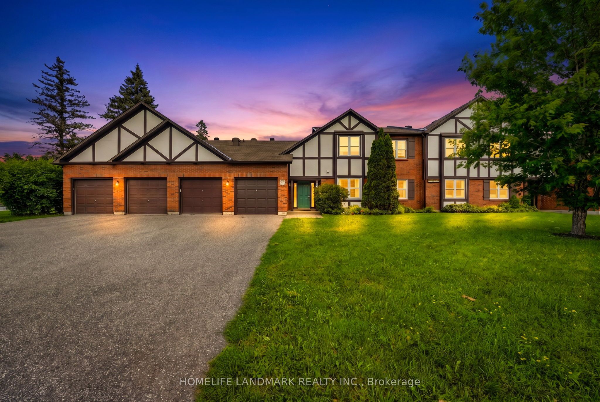 Photo 1 of 42 — 7 Harness Lane B, Kanata, ON K2M 1E1