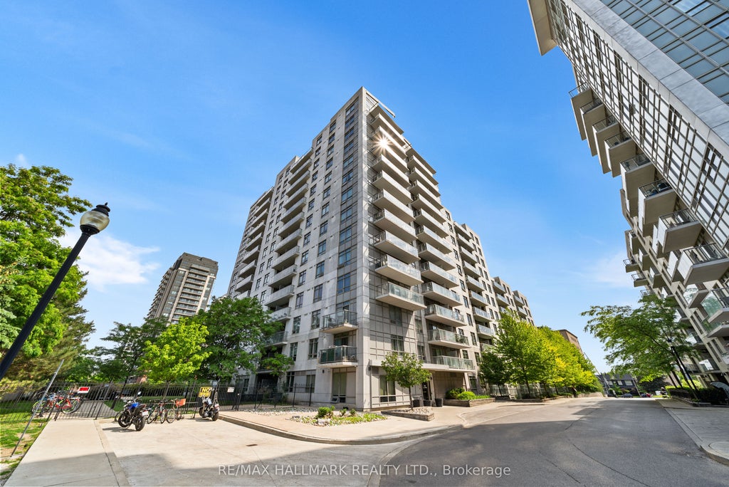 Photo of 816 Lansdowne Avenue #103, Toronto, ON M6H 4K6 (MLS # W13433254)