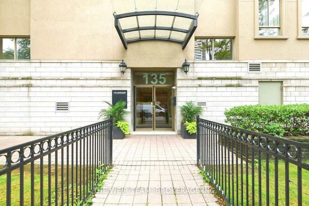 Photo of 135 Maitland Street #202, Toronto, ON M4Y 1E5 (MLS # C13613232)