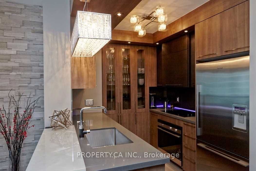 10 Yonge Street 3604