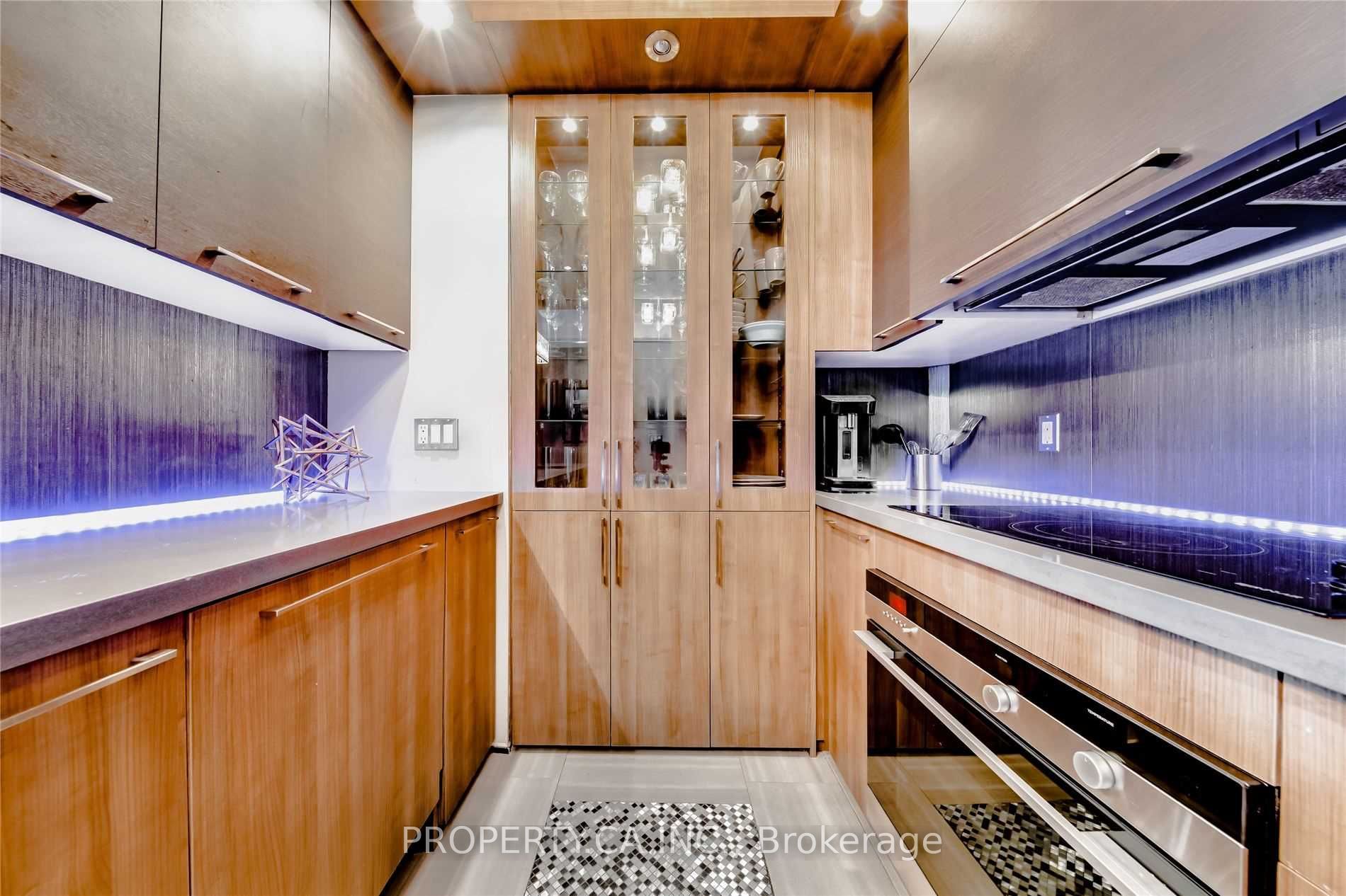 10 Yonge Street 3604