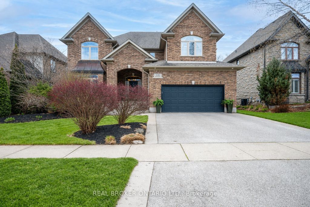 Photo of 220 JOSEPH SCHOERG Crescent, Kitchener, ON N2P 2T4 (MLS # X13027374)