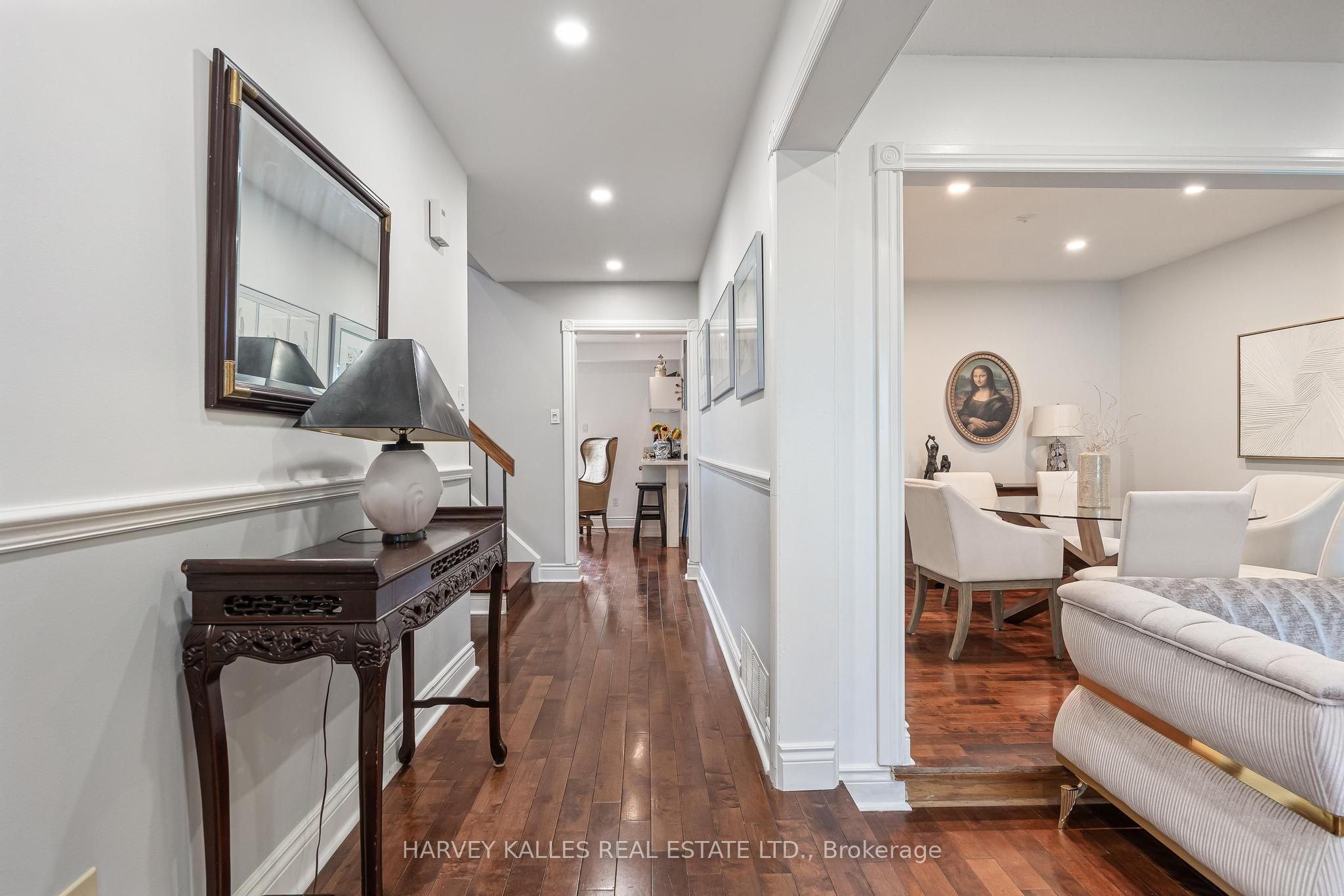 221 Snowshoe Crescent