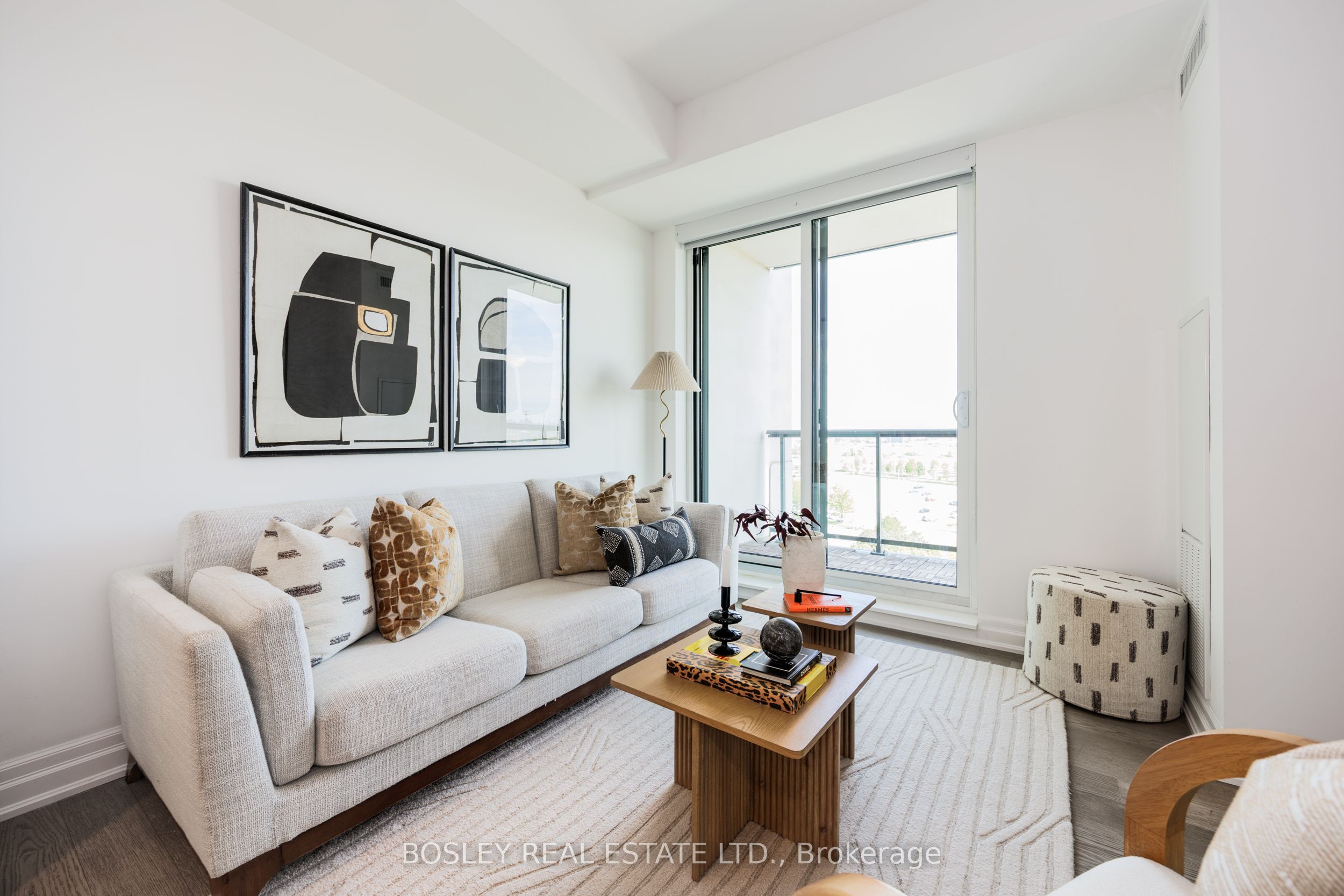 8 Rouge Valley Drive W 908