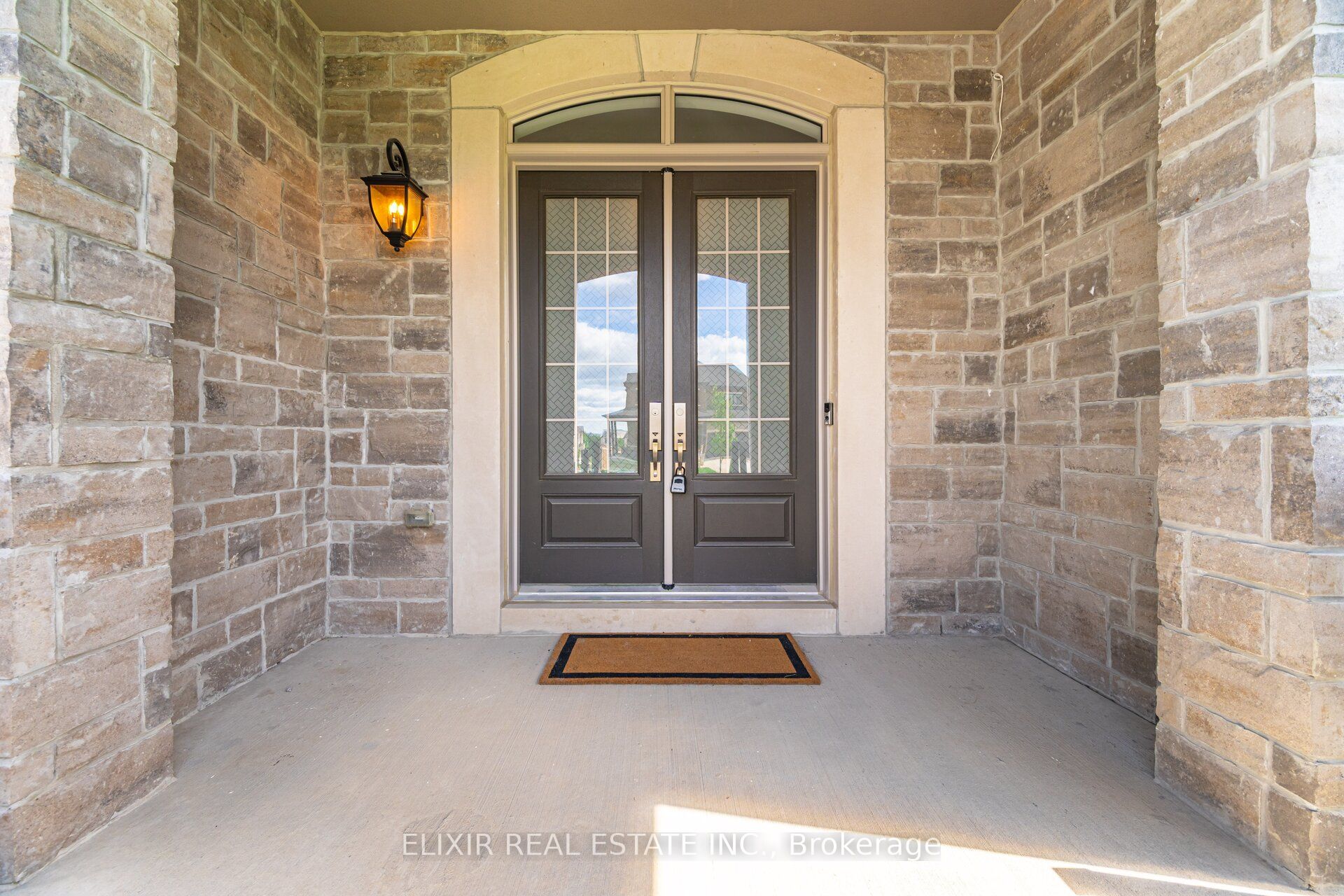 33 Sculpture Garden Lane