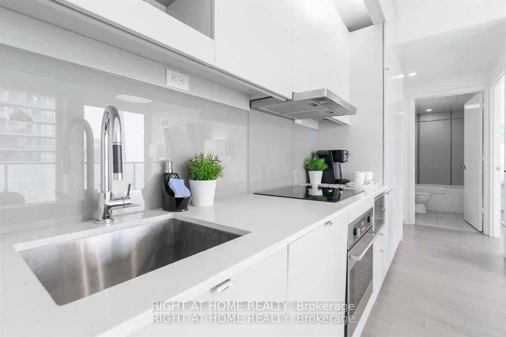 101 Peter Street 3907