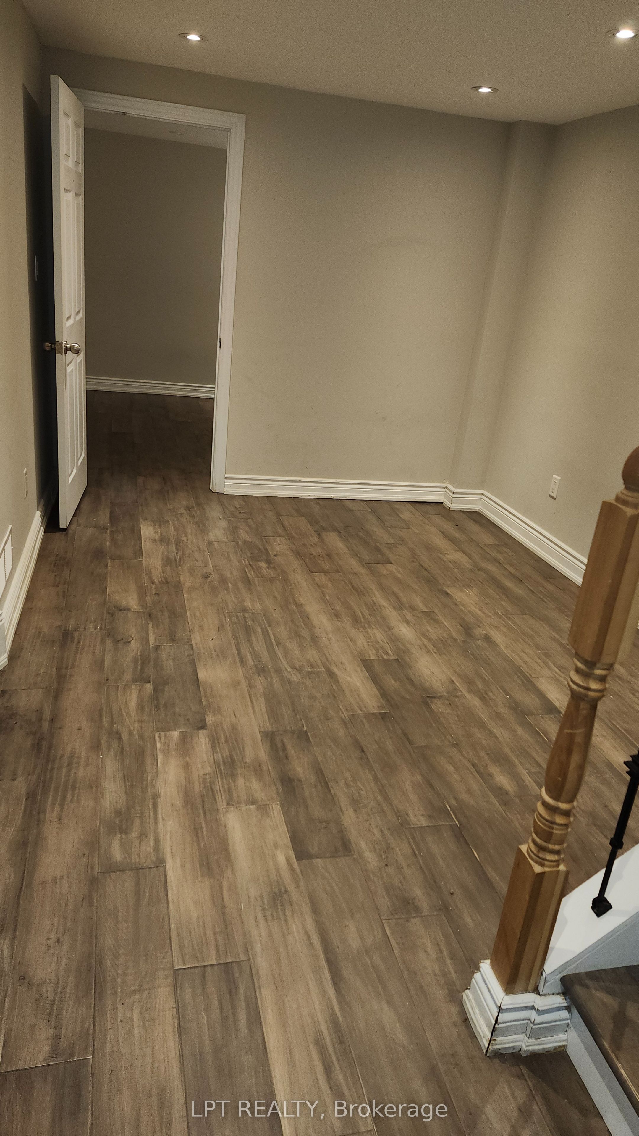 3492 Fountain Park Avenue W Basement