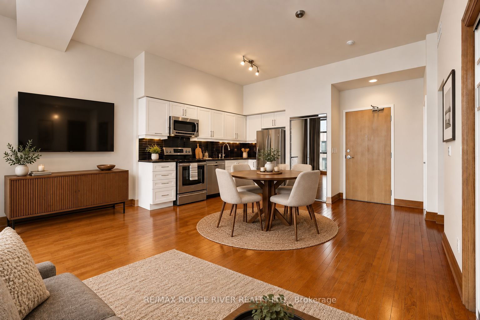 601 Kingston Road 606