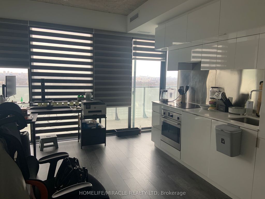 Photo of 185 Roehampton Avenue #2105, Toronto, ON M4P 1R4 (MLS # C13434750)