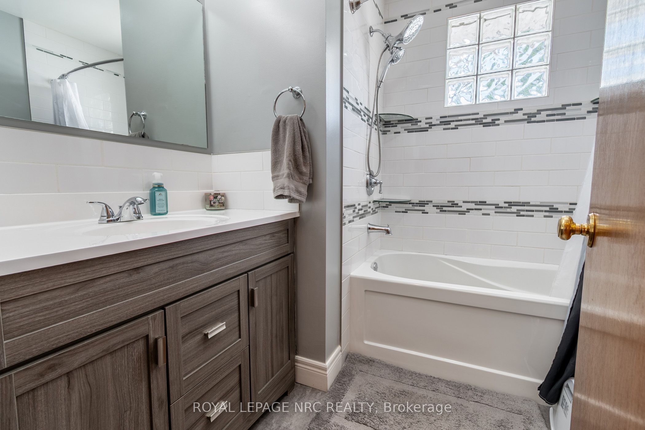 62 Lillian Place