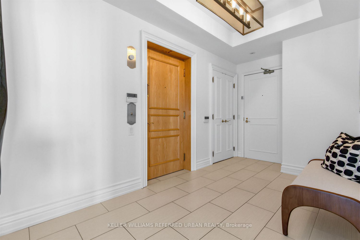 38 Avenue Road 1802