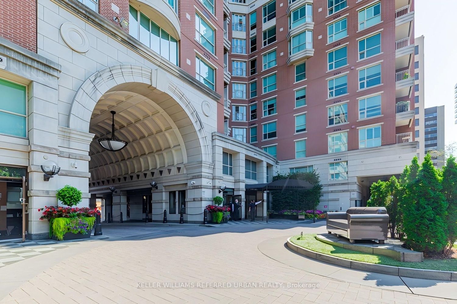 38 Avenue Road 1802