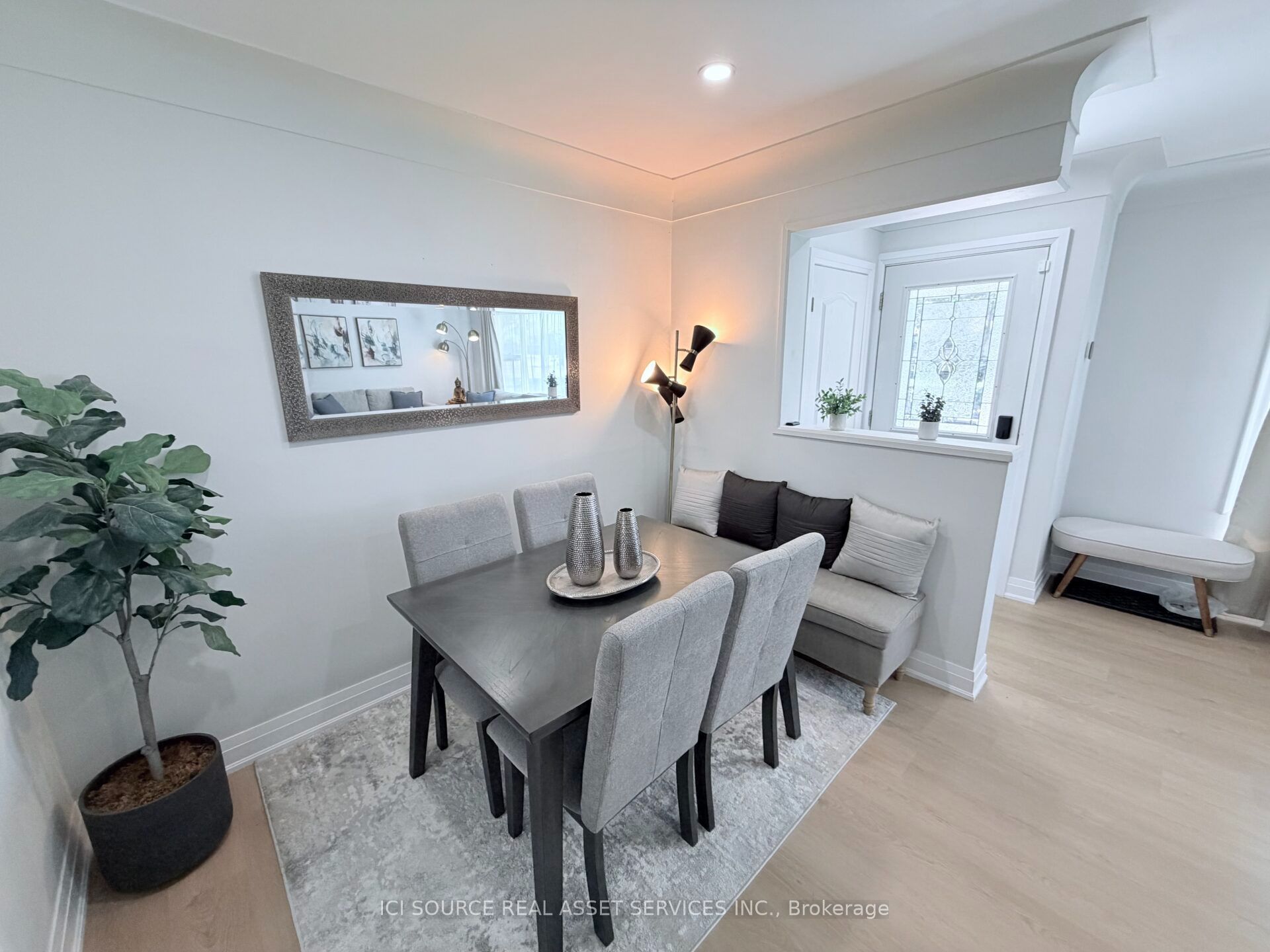 10 Draper Drive