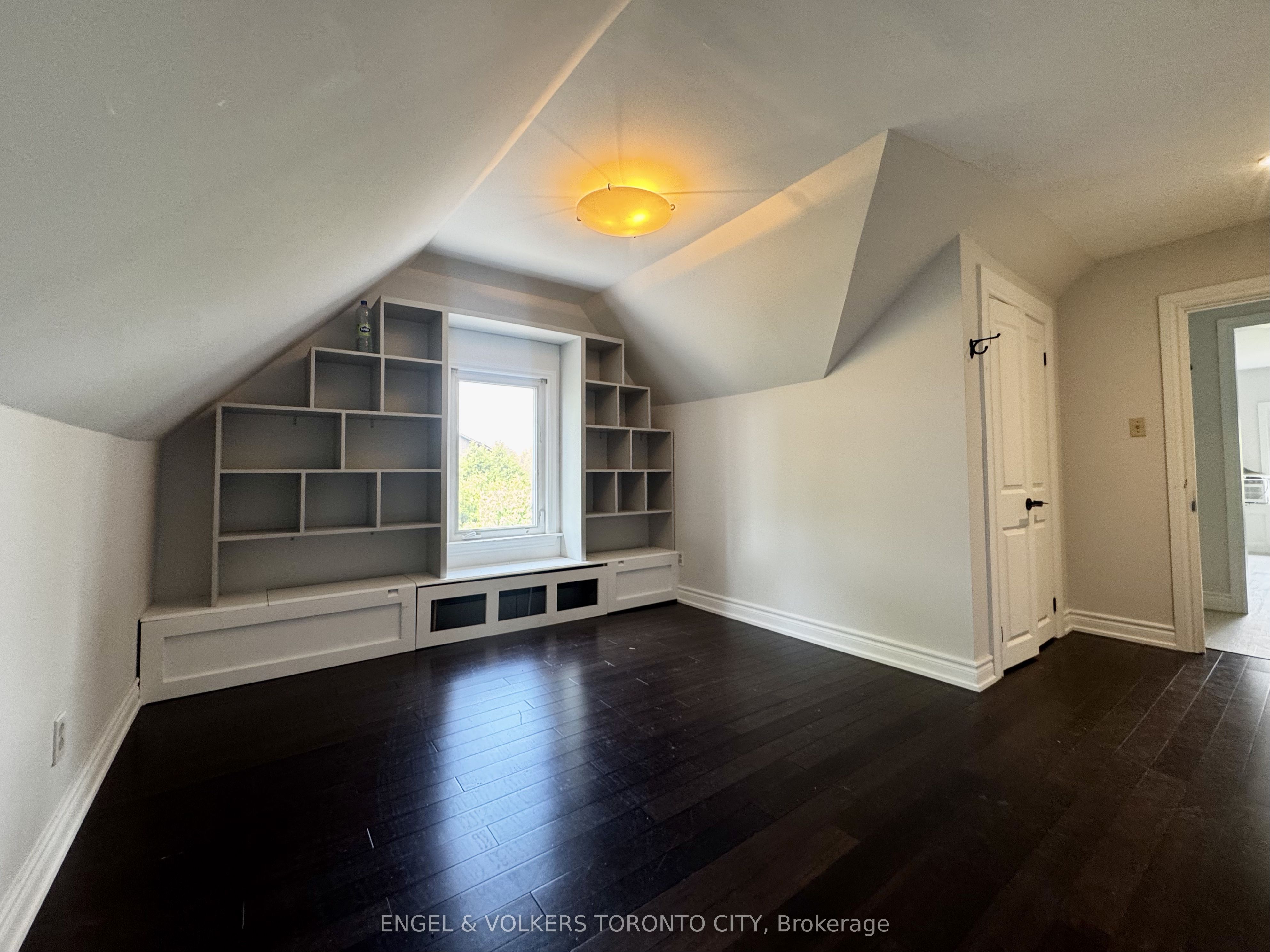 185 Rumble Avenue 2nd Fl
