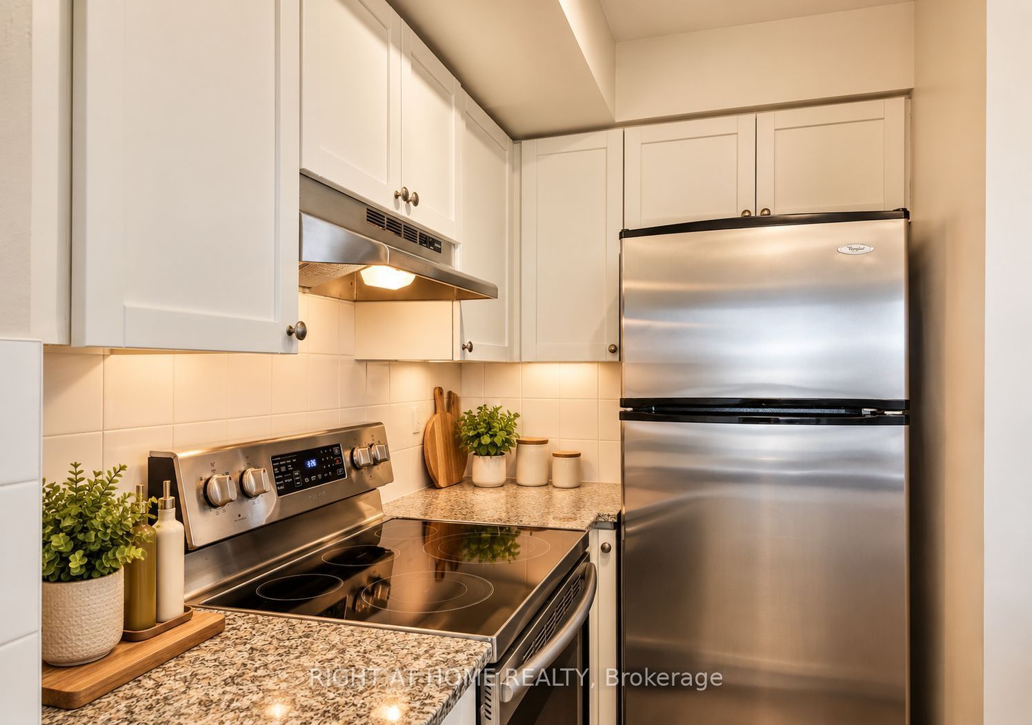230 Queens Quay W 222