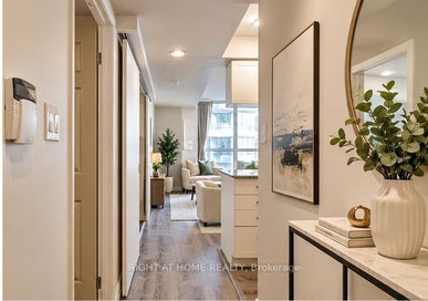 230 Queens Quay W 222 Toronto ON M5J 2Y7
