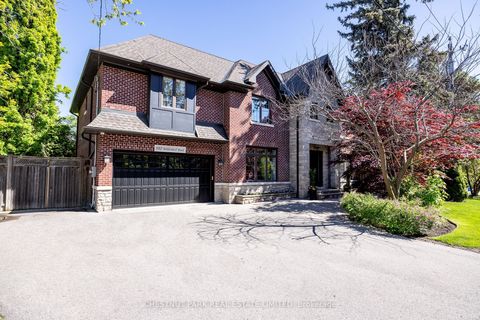 Photo of 102 Mildenhall Road, Toronto, ON M4N 3H5 (MLS # C12410151)