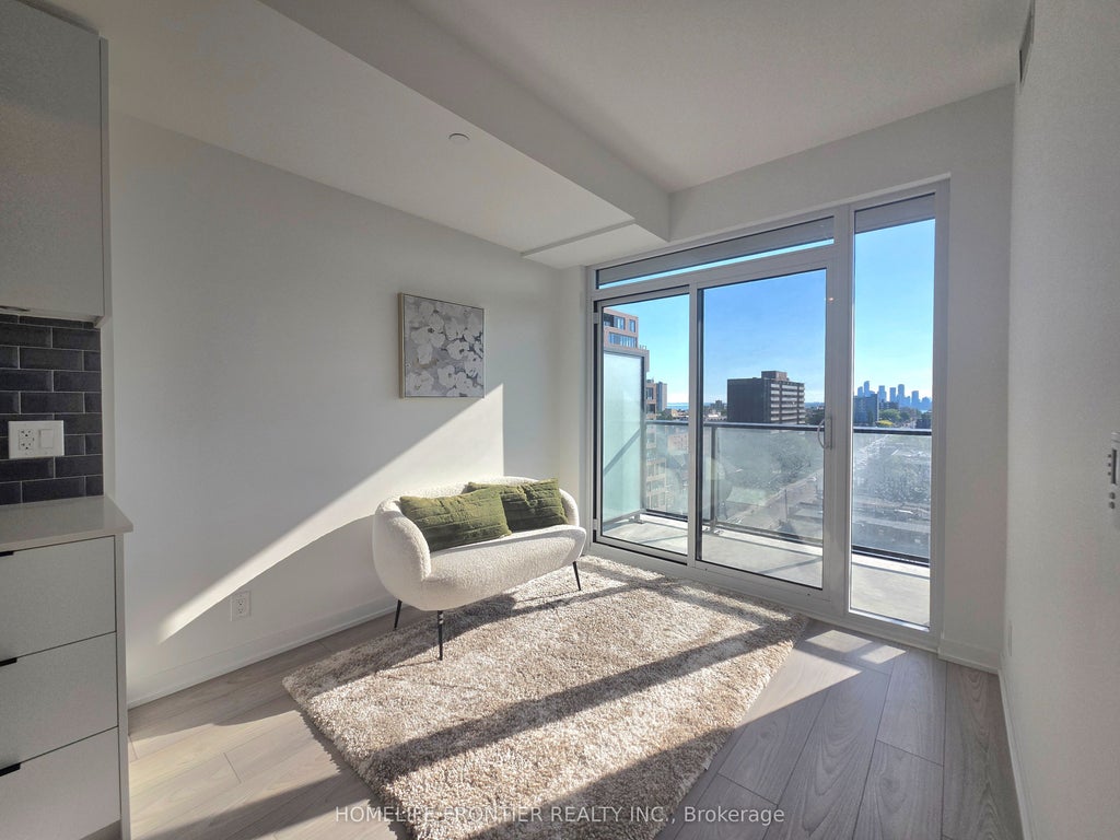 Photo of 285 Dufferin Street #822, Toronto, ON M6K 1Z7 (MLS # W13113010)