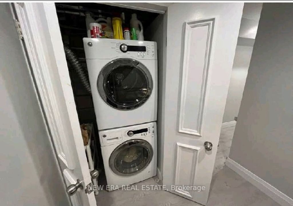 Photo of 48 Carr Street, Toronto, ON M5T 1B7 (MLS # C12399831)