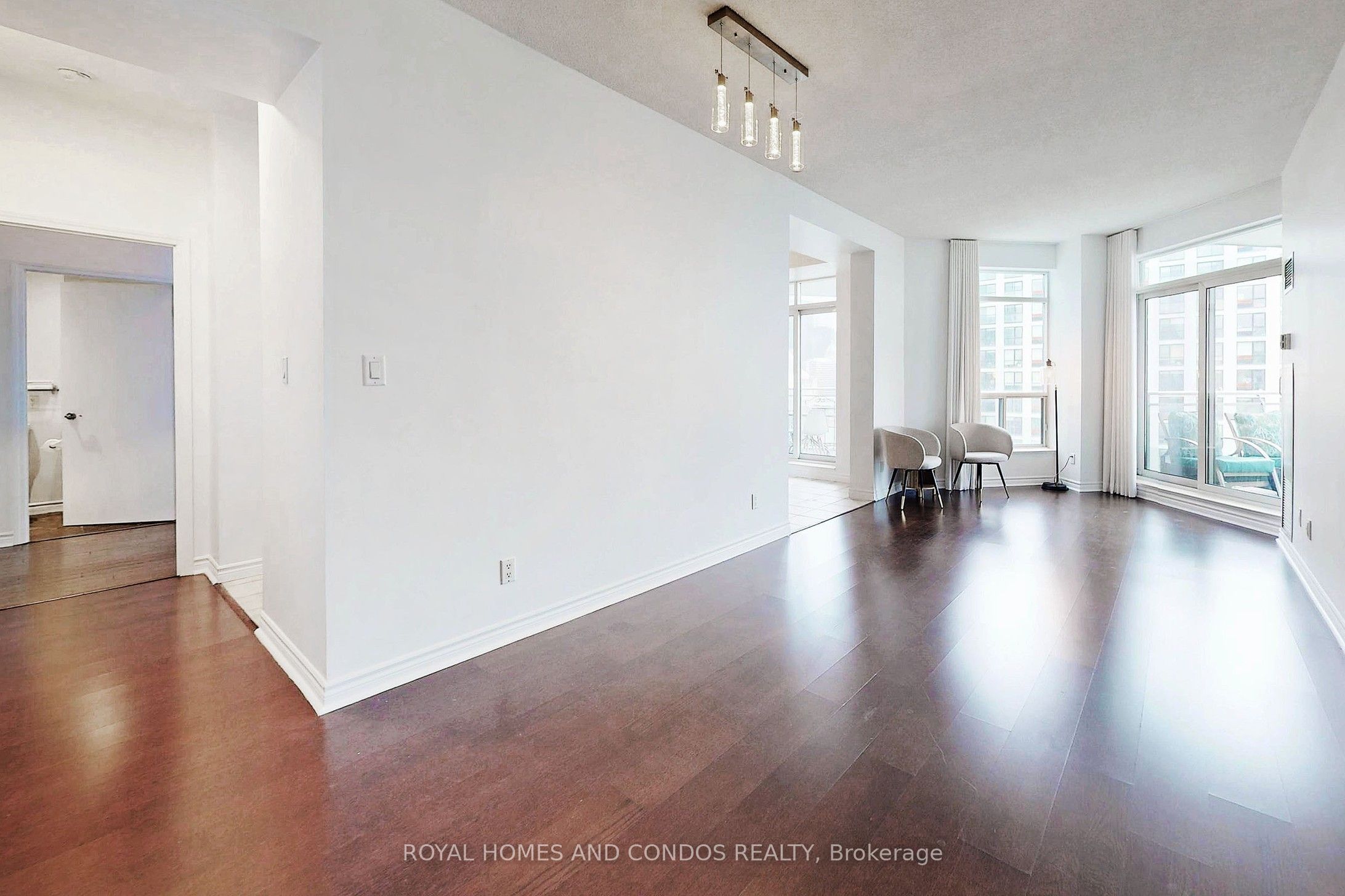 410 Queens Quay W Lph6