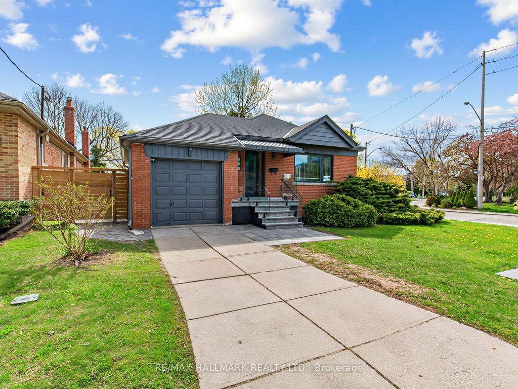 Photo of 1 Ferncliff Court, Toronto, ON M4B 2M3 (MLS # E13119344)