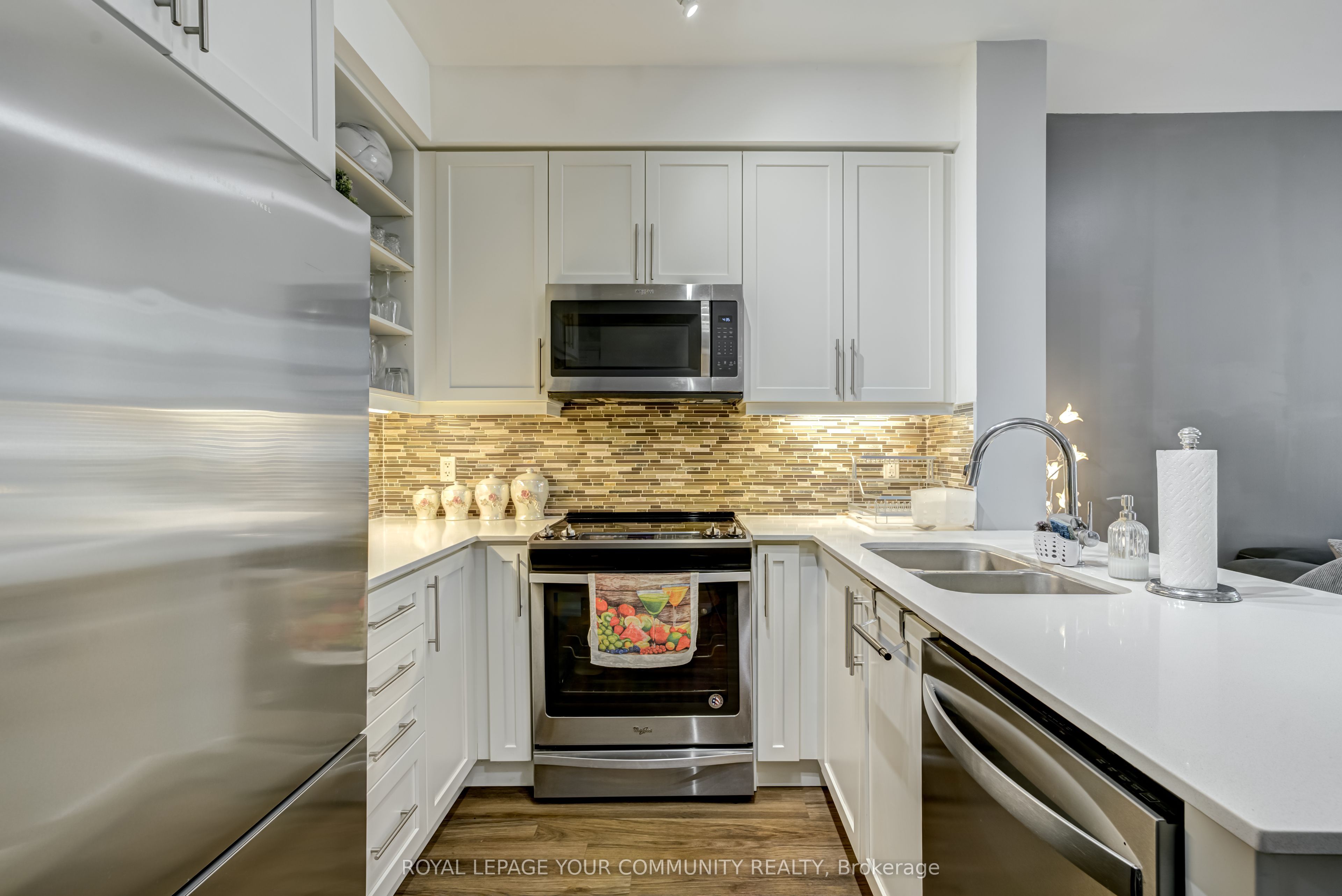 65 Oneida Crescent 109