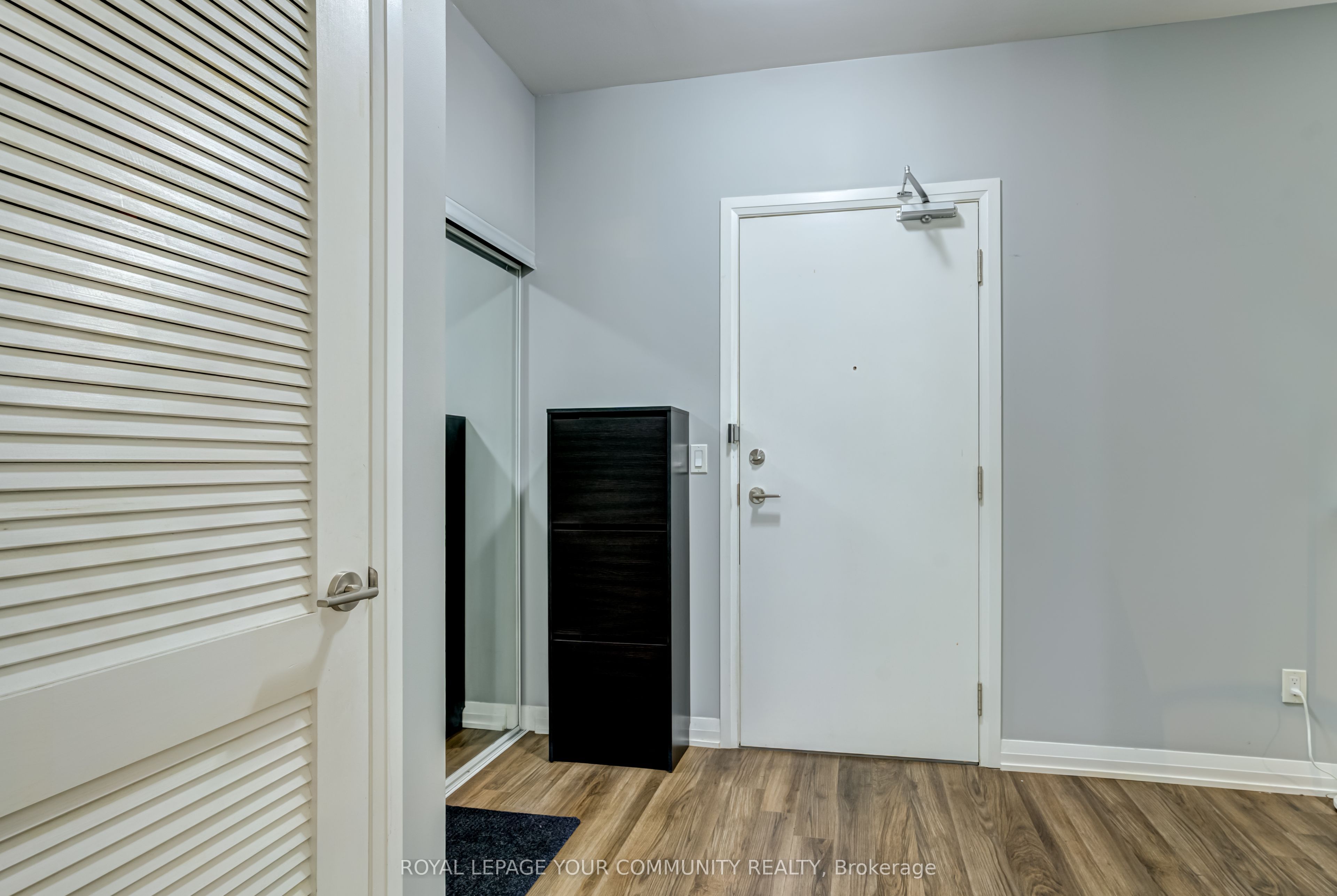 65 Oneida Crescent 109