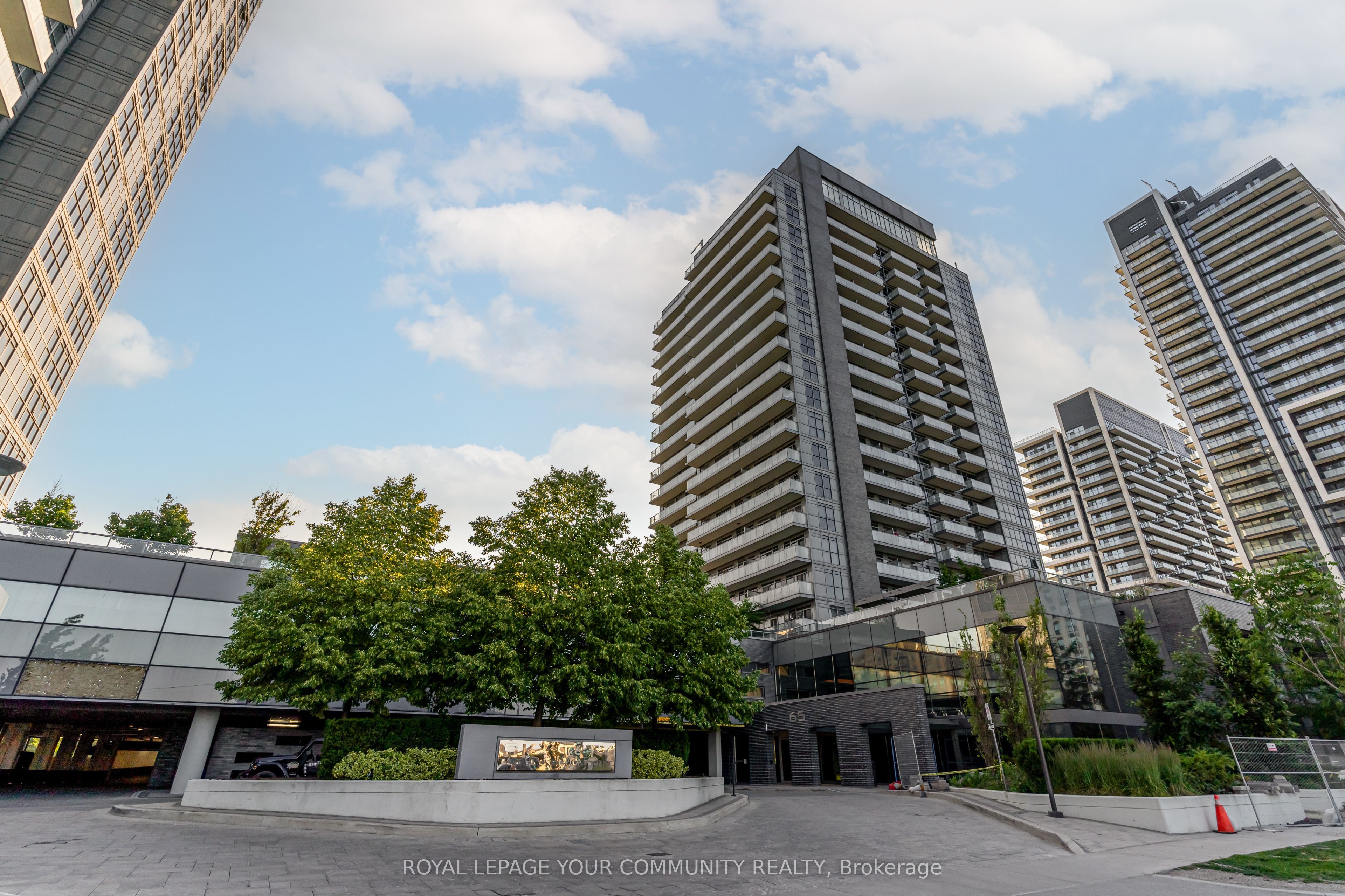65 Oneida Crescent 109