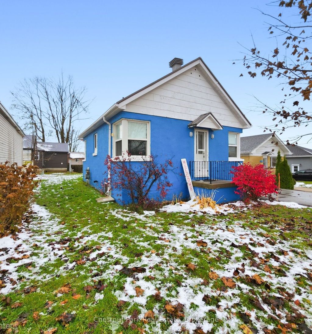 Photo of 318 West Street N, Orillia, ON L3V 5E2 (MLS # S12583956)