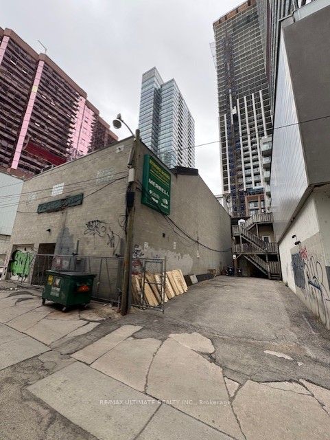 381-383 King Street W