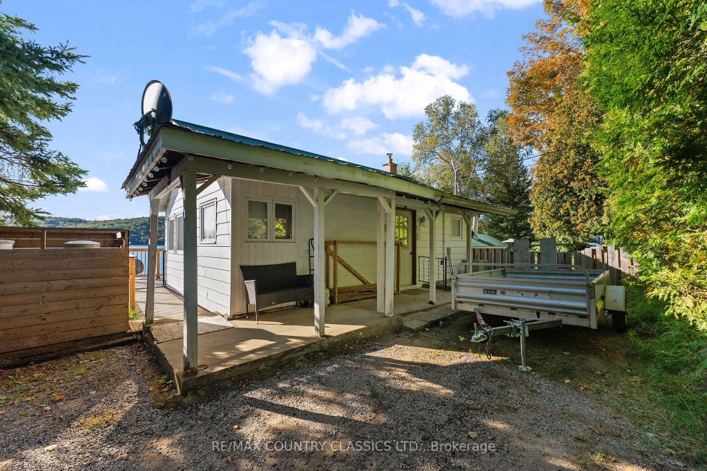 Photo of 25 Brethour Road, Hastings Highlands, ON K0L 1C0 (MLS # X13831946)