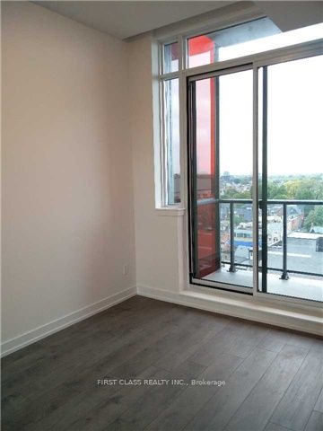 297 College Street 916