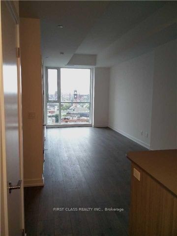 297 College Street 916