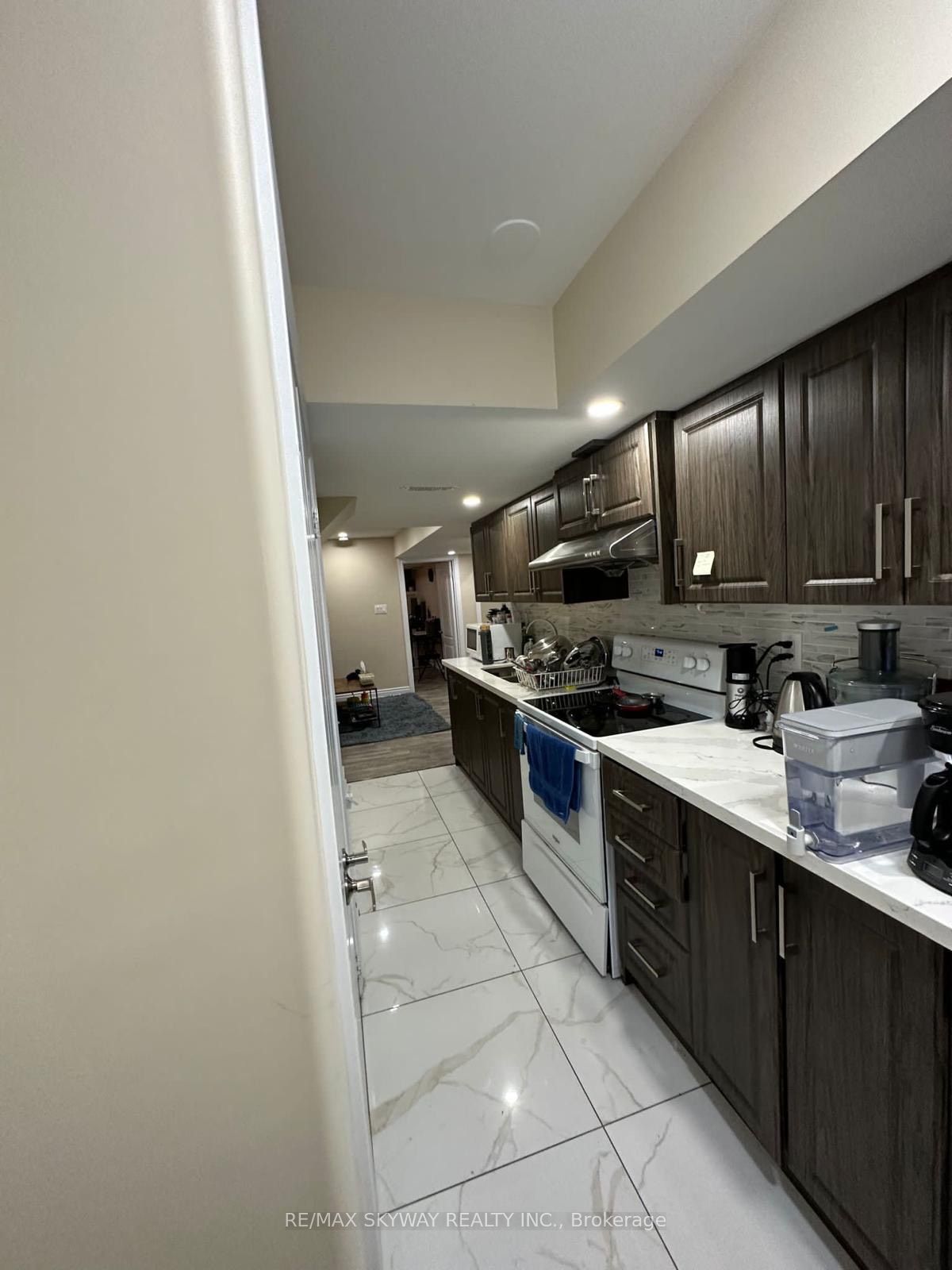 71 Vezna Crescent Basement