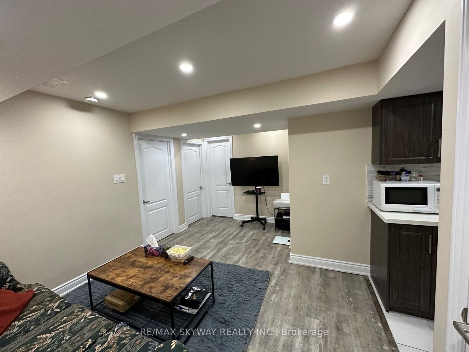 71 Vezna Crescent Basement