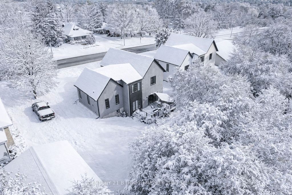 Photo of 1076 7th Avenue, Hanover, ON N4N 2K1 (MLS # X12699644)