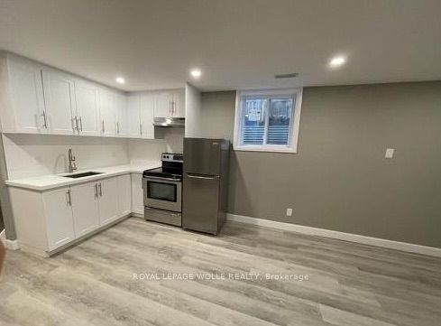 369 Sienna Crescent LOWER