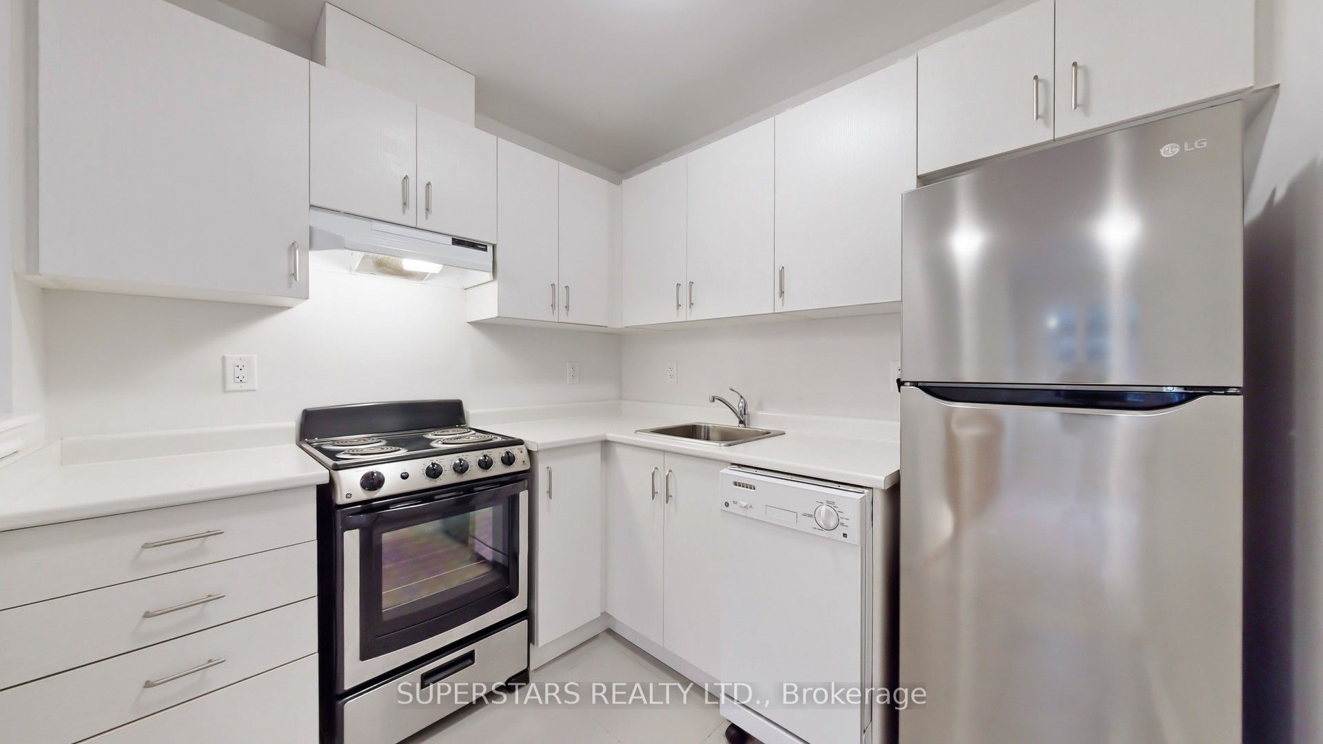 4 Waterleaf Road Coach