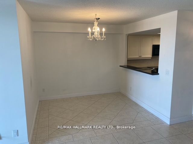 33 Weldrick Road E 912