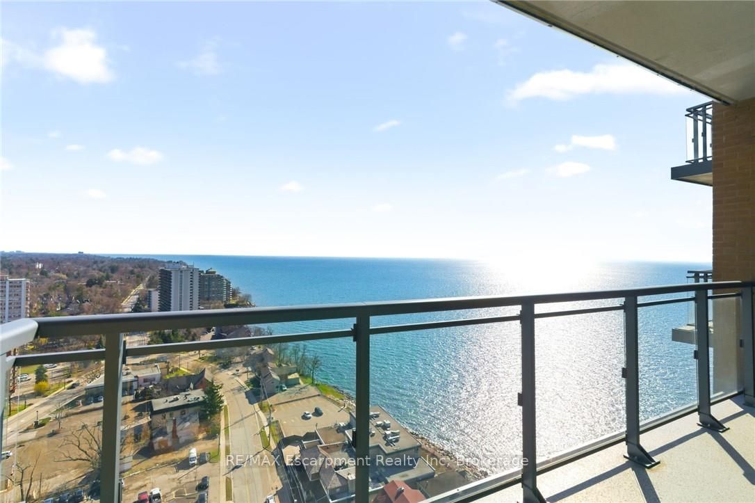 2060 Lakeshore Road 2003