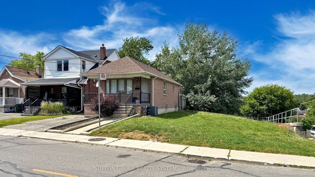 Photo of 122 Hatherley Road, Toronto, ON M6E 1W5 (MLS # W12423020)