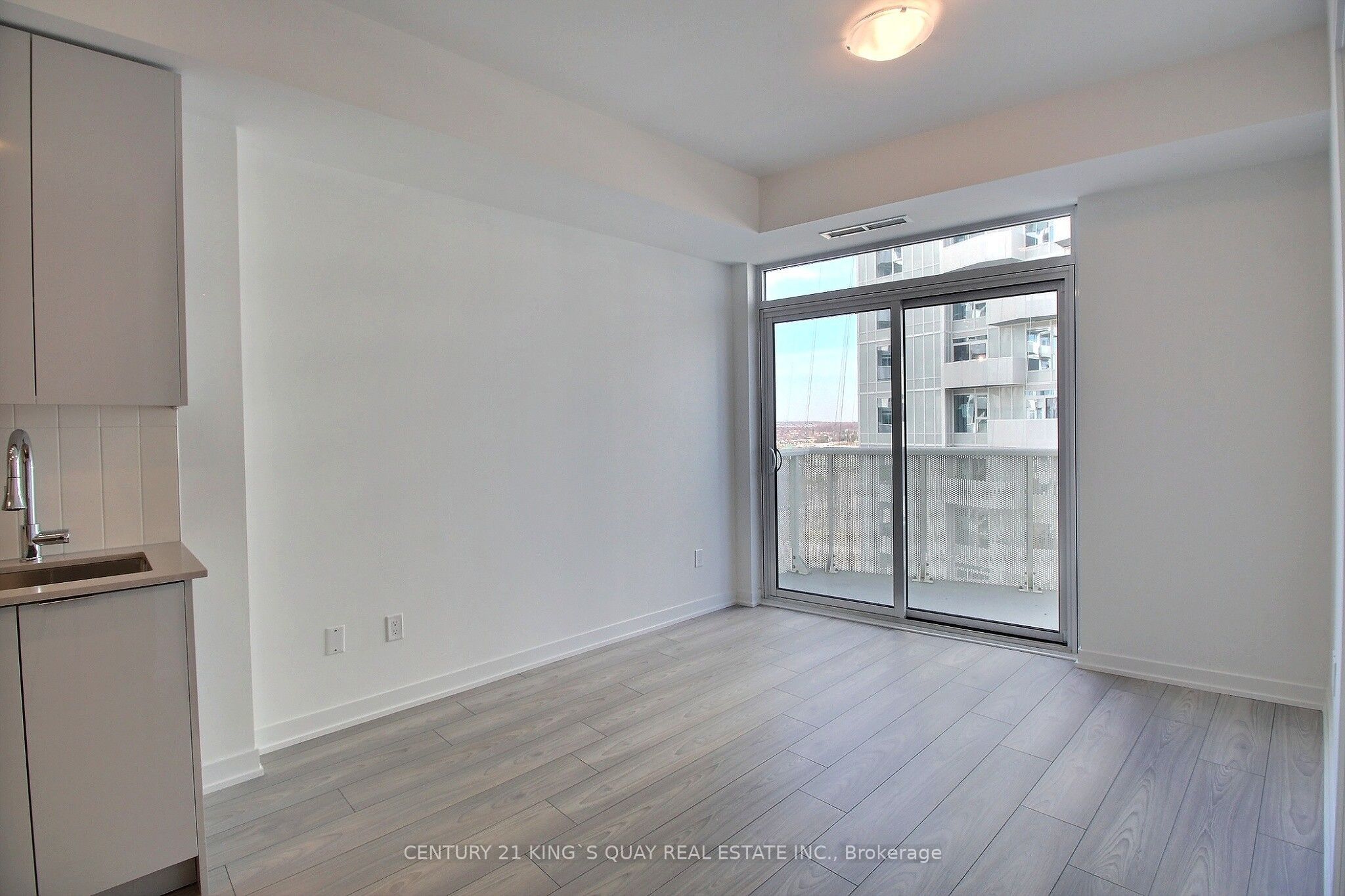 10 Abeja Street 1416