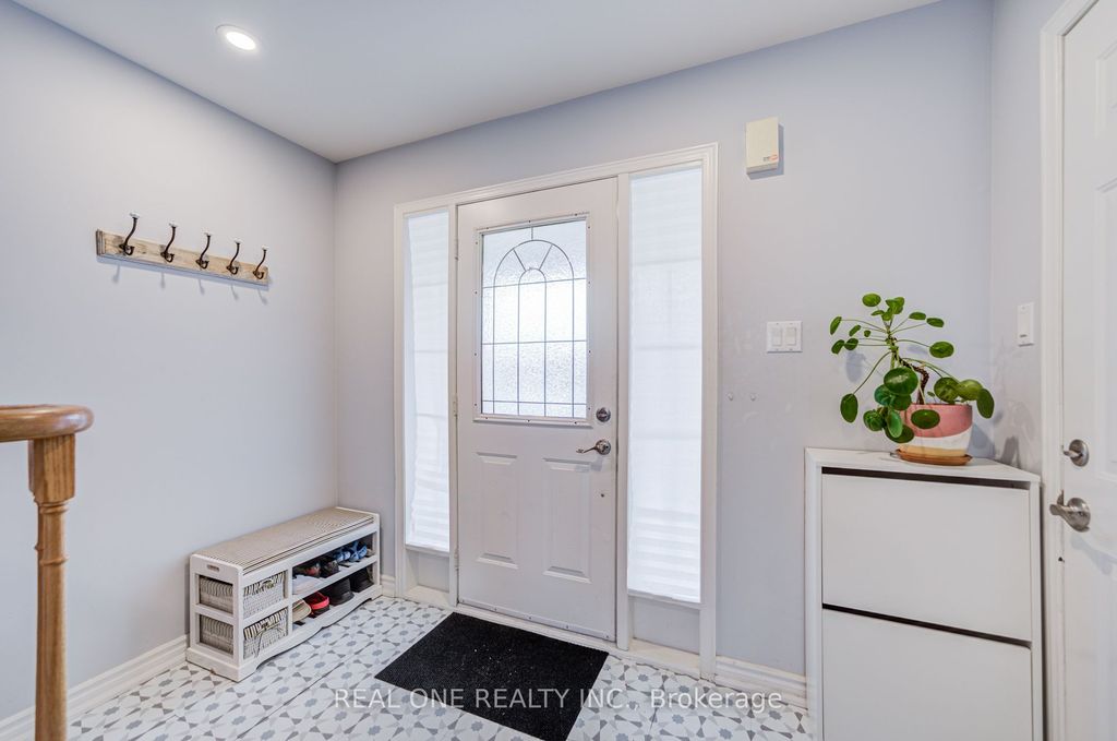 Photo of 178 Hawker Road, Vaughan, ON L6A 2J6 (MLS # N12493916)